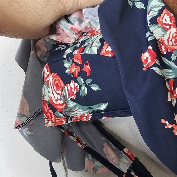 COCOSHIP Ruffle Bikini Swim Top Only Blue Floral Size L Large - Picture 4 of 10